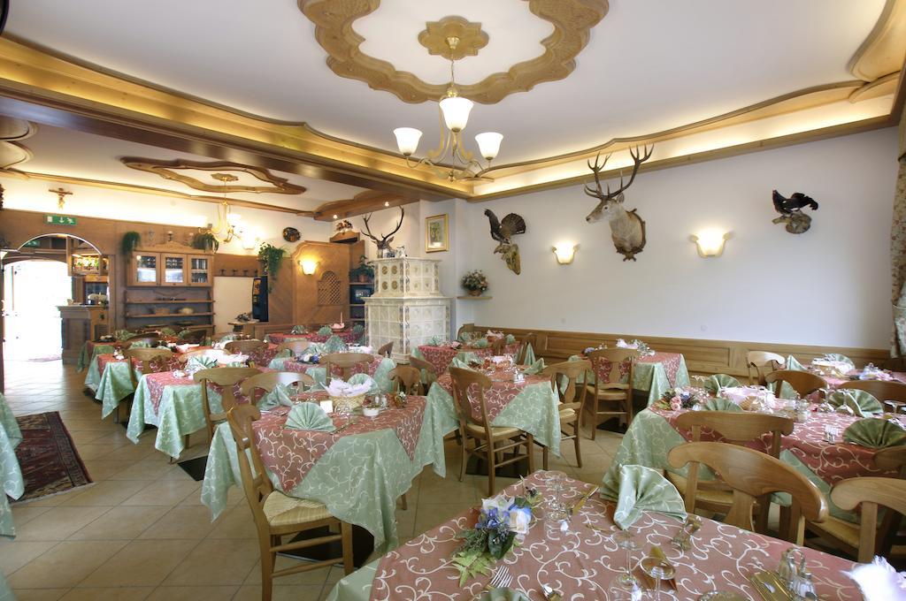 Hotel Zoldana Forno di Zoldo Bagian luar foto