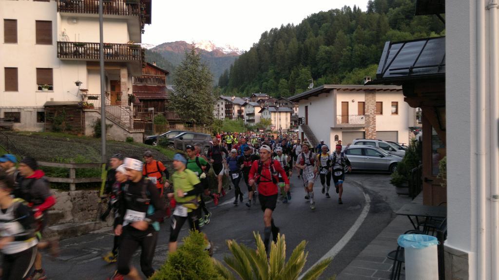 Hotel Zoldana Forno di Zoldo Bagian luar foto