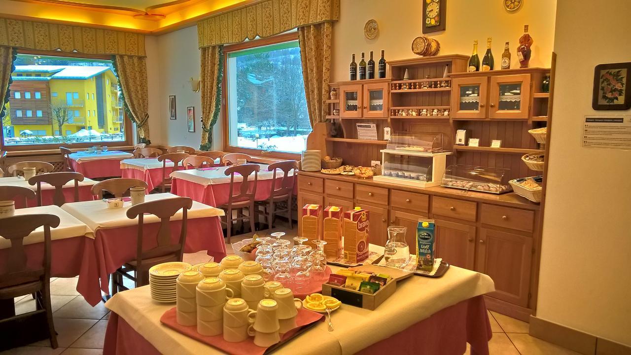 Hotel Zoldana Forno di Zoldo Bagian luar foto