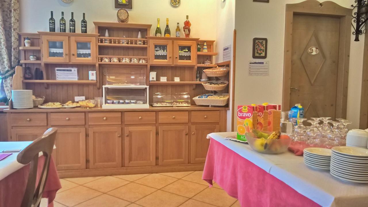 Hotel Zoldana Forno di Zoldo Bagian luar foto